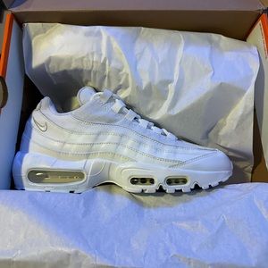 Size 8 men’s , Nike air max 95 essentials, triple white grey fog